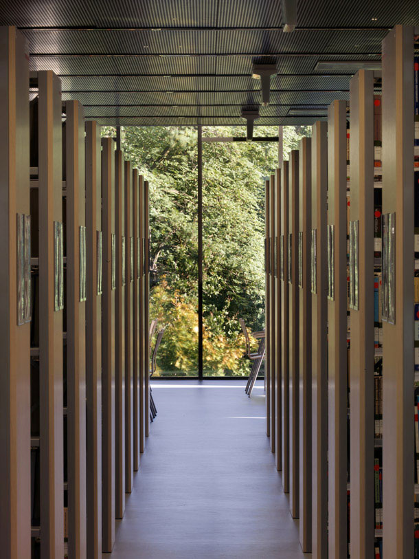 Biblioteka Uniwersytecka w Zielonej Górze. Projekt: NOW Biuro Architektoniczne