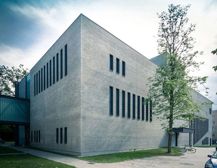 Aula Uniwersytetu w Białymstoku. Projekt: Arkon Jan Kabac + Meteor Architects
