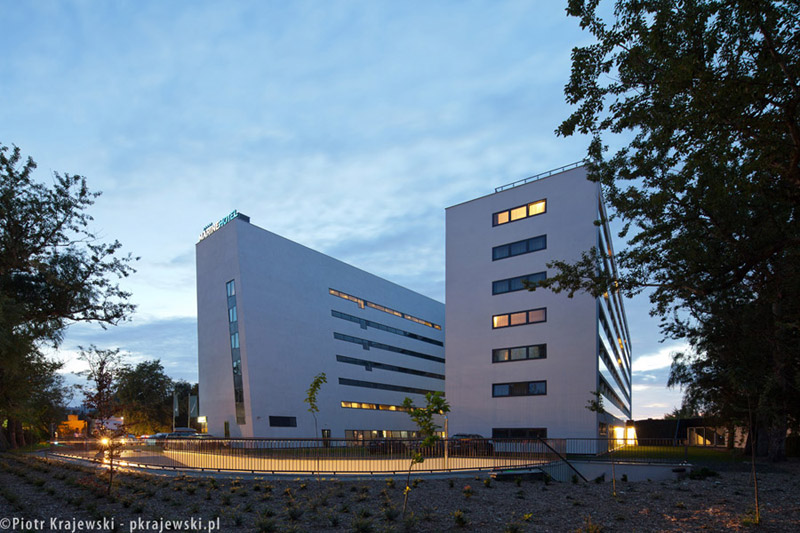 Marine Hotel w Kołobrzegu. Projekt: BAMS Biuro Architektoniczne Makowski & Sołdek. Zdjęcia: Piotr Krajewski