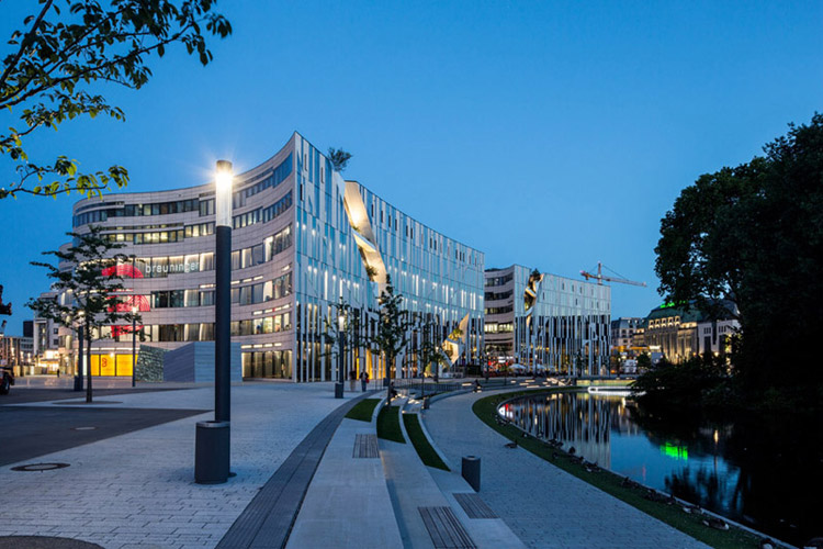 Centrum Handlowe Kö-Bogen w Düsseldorfie. Projekt: Studio Libeskind | Daniel Libeskind