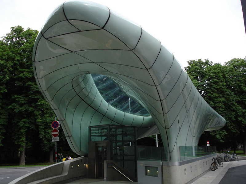 Stacje kolejowe w Innsbrucku. Projekt: Zaha Hadid Architects