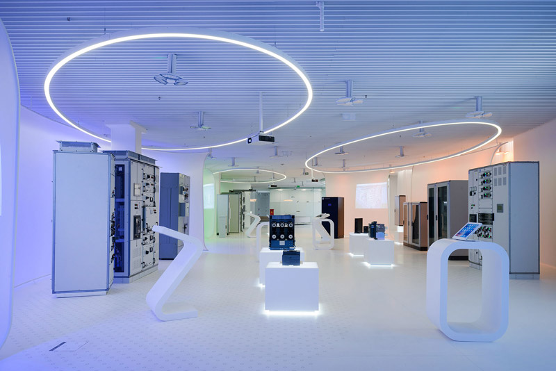 Przestrzeń wystawienniczo-konferencyjna GE Customer Experience Center. Projekt: Zalewski Architecture Group