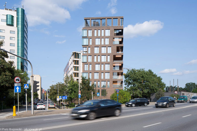 Apartamentowiec "Latarnia", Port Praski, Warszawa. Projekt: APA Wojciechowski Architekci. Zdj. Piotr Krajewski