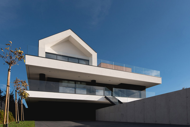 Dom Slab House (* slab – betonowa płyta stropowa). Projekt: mode:lina™. Zdjęcie: Patryk Lewiński