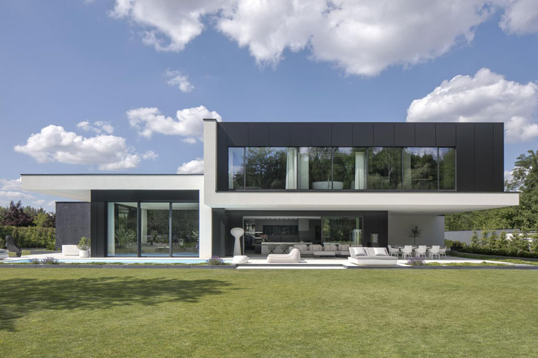 Dom RE: PERFECT HOUSE. Projekt: REFORM Architekt | Marcin Tomaszewski. Zdjęcia: Piotr Krajewski