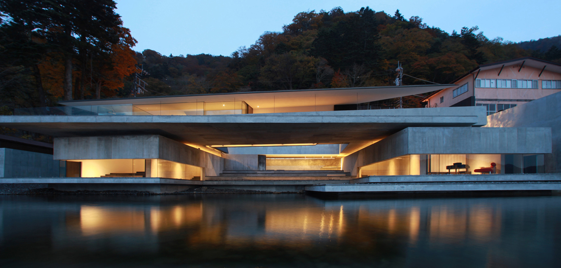 Dom na wodzie – niezwykłe miejsce wypoczynku w surowym, japońskim klimacie