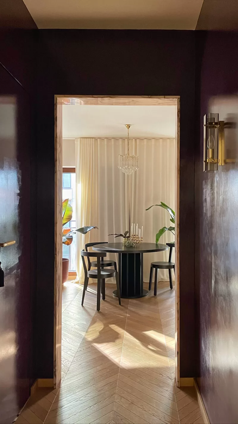 30-metrowa kawalerka inspirowane latami 70.