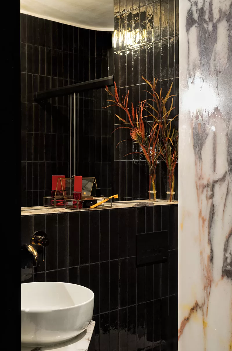 30-metrowa kawalerka inspirowane latami 70.