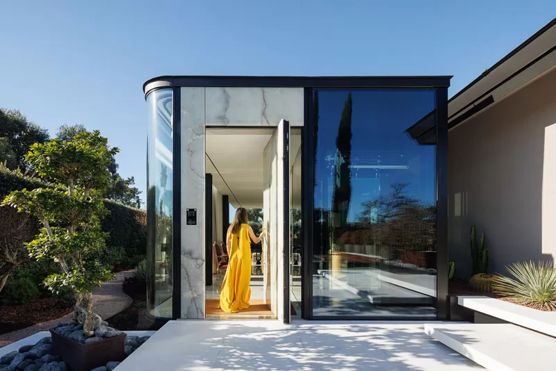 Luksusowa rozbudowa domu z lat 80-tych