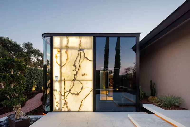 Luksusowa rozbudowa domu z lat 80-tych