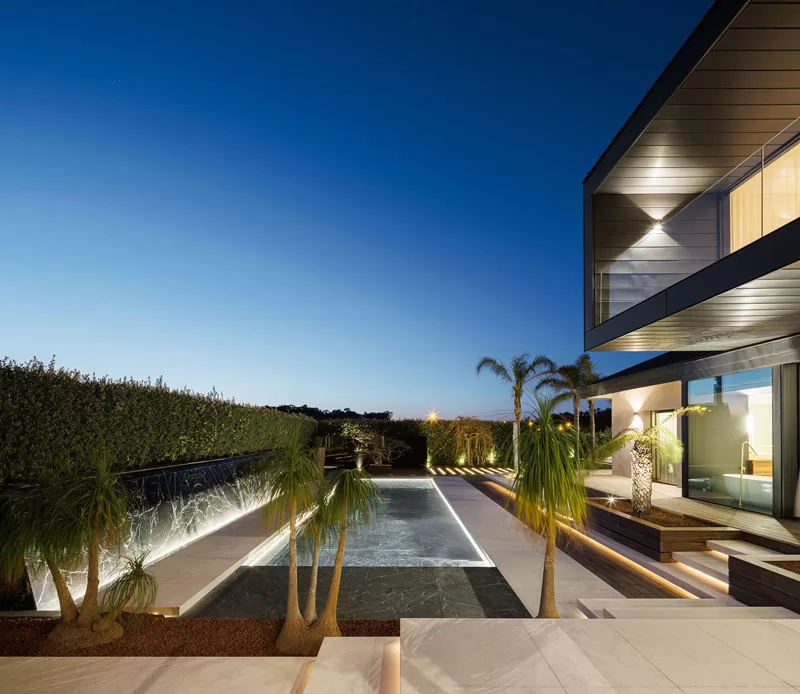 Luksusowa rozbudowa domu z lat 80-tych