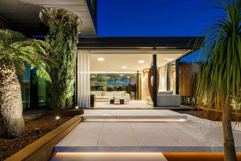 Luksusowa rozbudowa domu z lat 80-tych