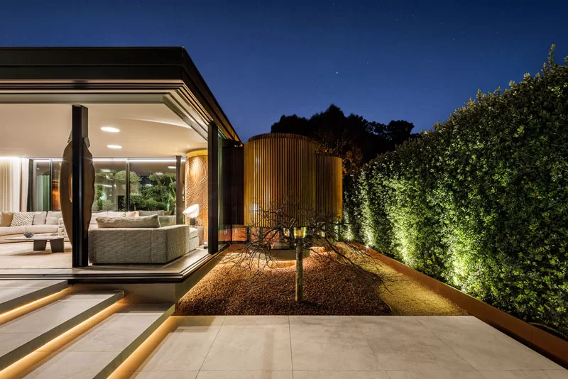 Luksusowa rozbudowa domu z lat 80-tych