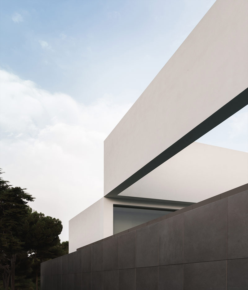 Minimalistyczna willa inspirowana starożytnym compluvium