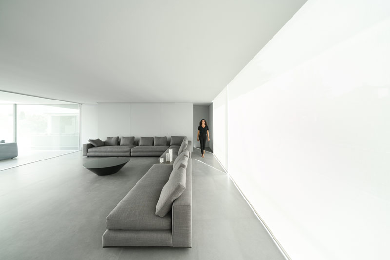 Minimalistyczna willa inspirowana starożytnym compluvium