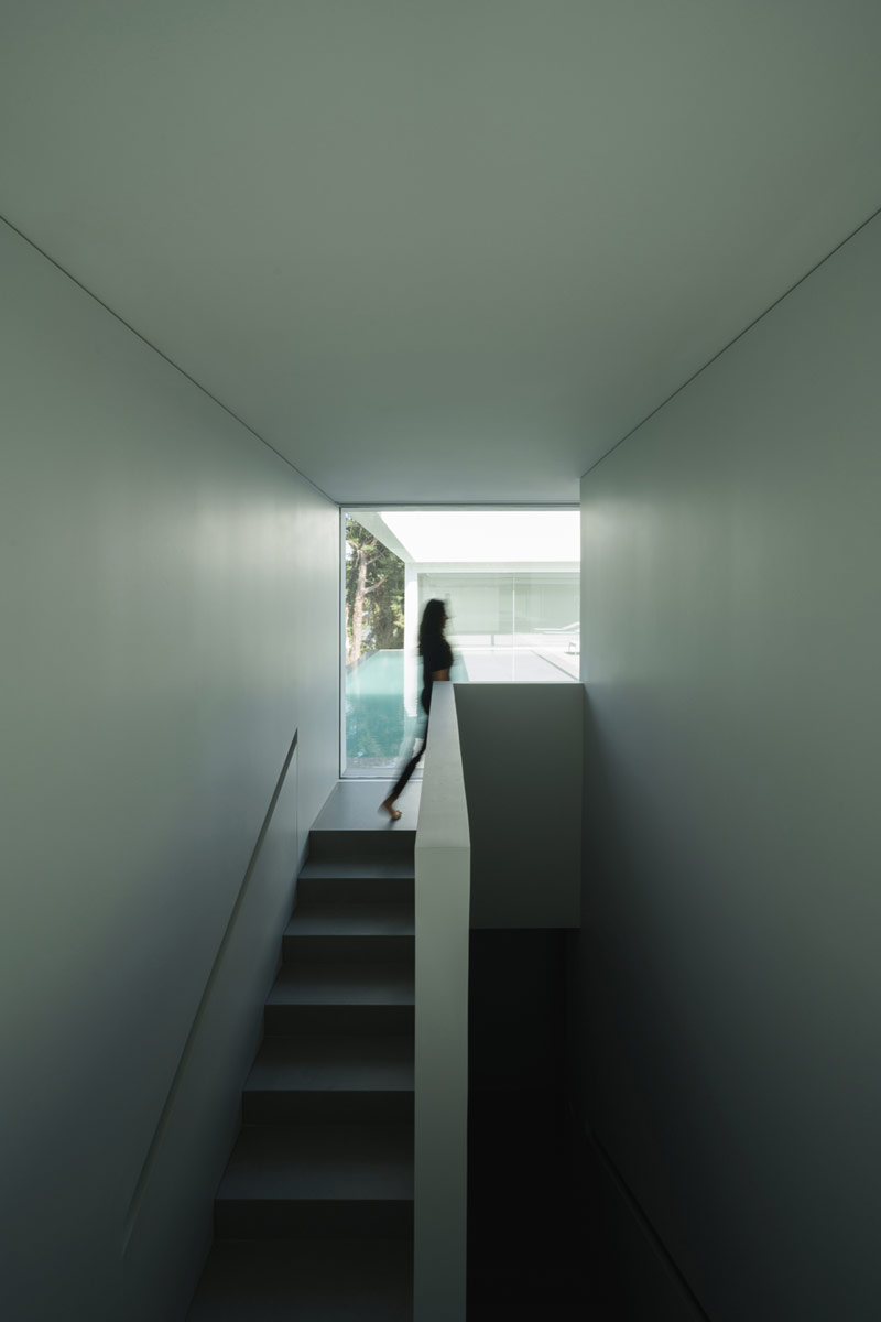 Minimalistyczna willa inspirowana starożytnym compluvium