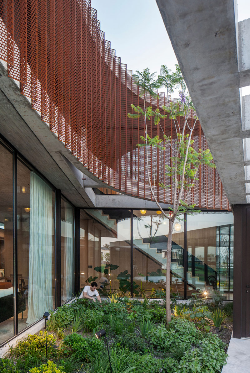 Corten, kamień wulkaniczny i ekspresyjna forma argentyńskiego domu