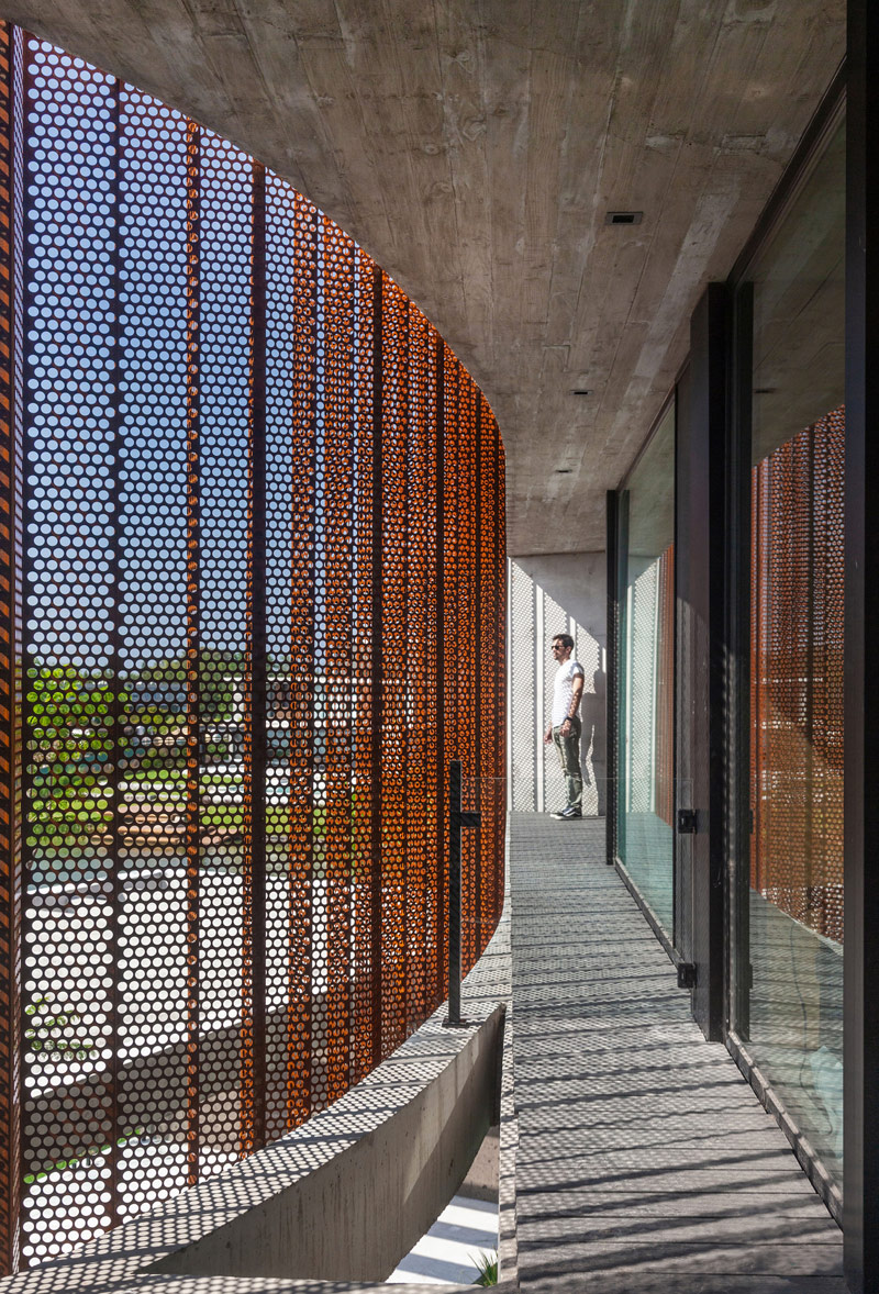 Corten, kamień wulkaniczny i ekspresyjna forma argentyńskiego domu