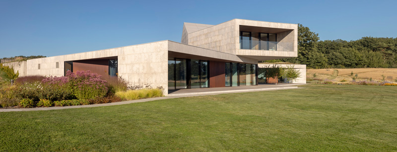 Loop &ndash; dom w stylu modern farmhouse.