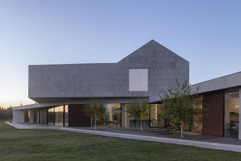 Loop &ndash; dom w stylu modern farmhouse.