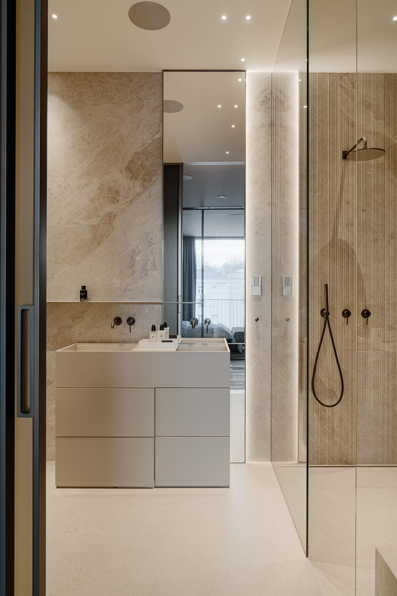 Kojąca harmonia barw we wnętrzach luksusowego apartamentu