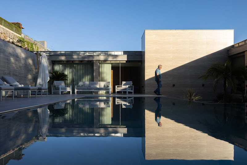 Architektura w dialogu z otoczeniem – prosty i wyrazisty dom w Portugalii