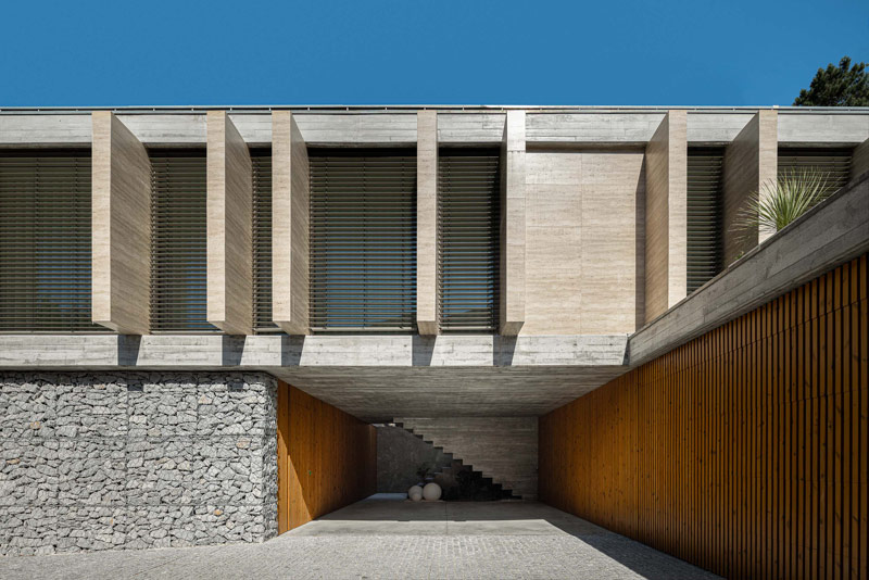 Architektura w dialogu z otoczeniem – prosty i wyrazisty dom w Portugalii