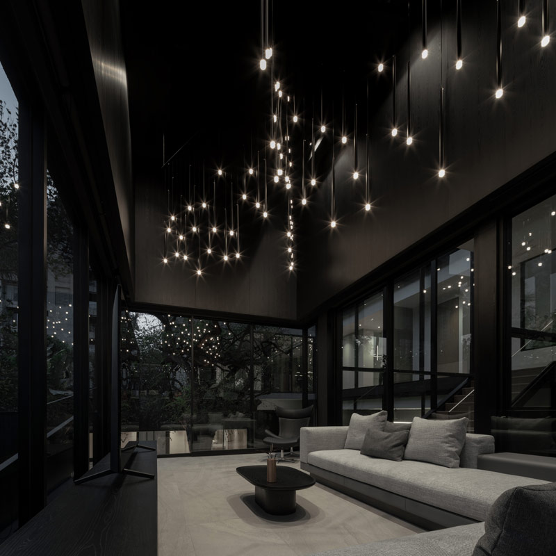 Oryginalny dom z torem biegowym oplatającym część mieszkalną