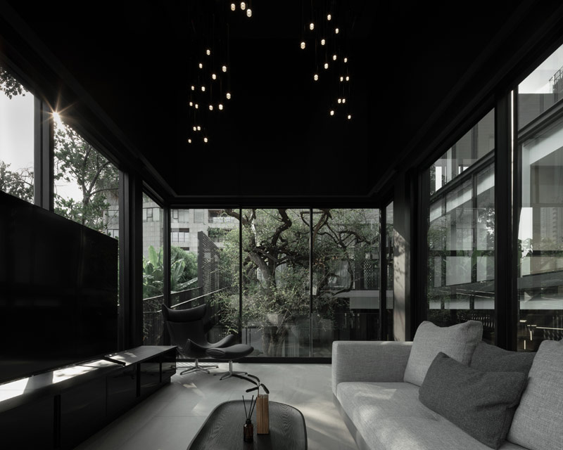 Oryginalny dom z torem biegowym oplatającym część mieszkalną