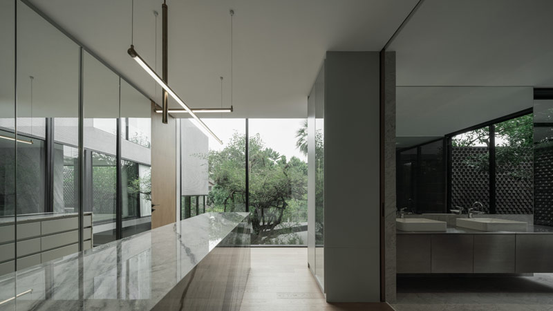 Oryginalny dom z torem biegowym oplatającym część mieszkalną