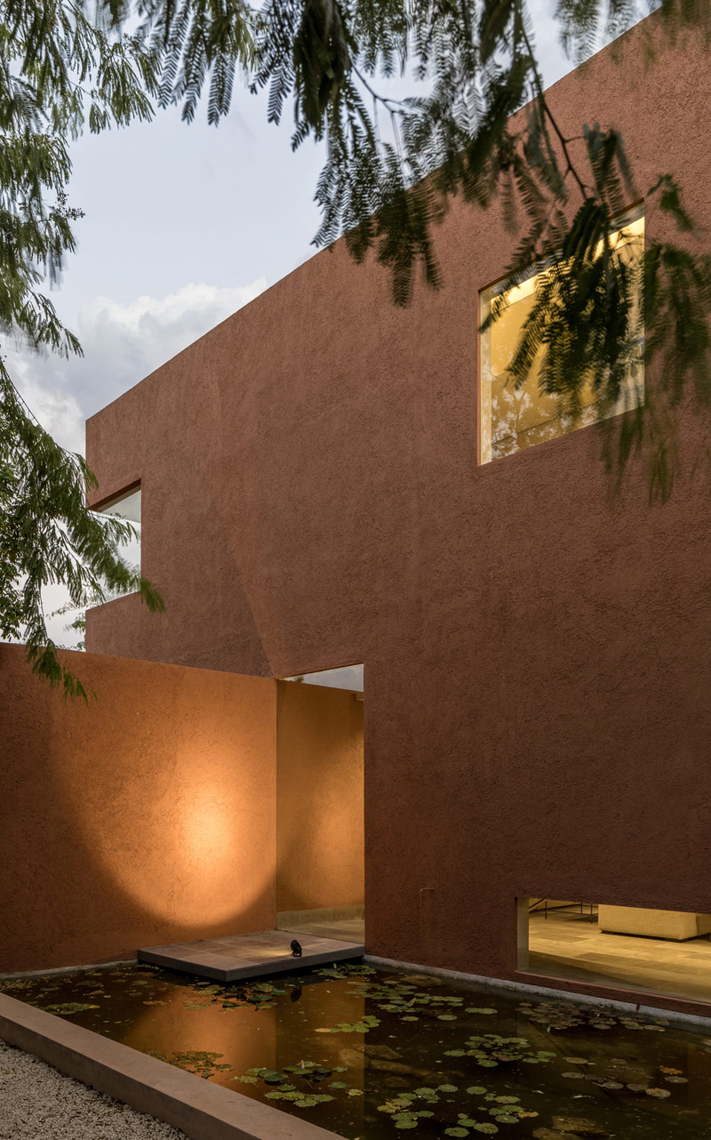 Dom na obrzeżach M&eacute;ridy – r&oacute;wnowaga między tradycją a wsp&oacute;łczesnością