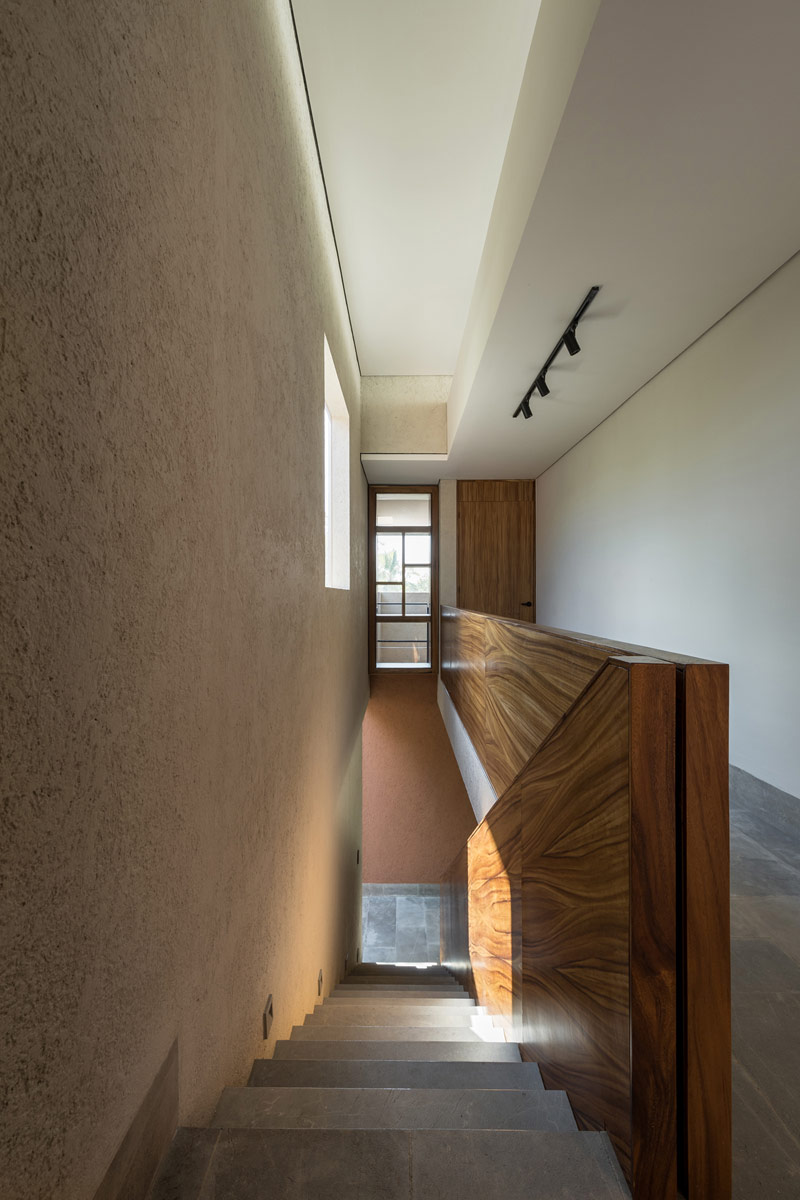 Dom na obrzeżach M&eacute;ridy – r&oacute;wnowaga między tradycją a wsp&oacute;łczesnością