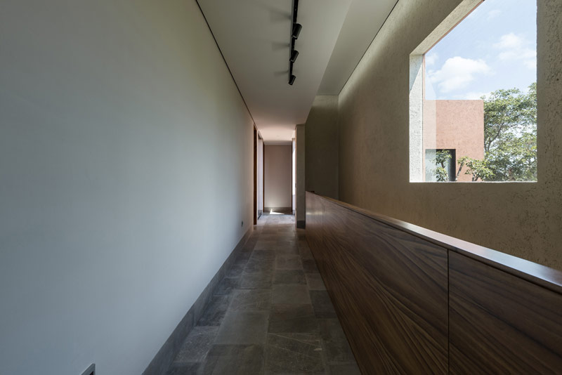 Dom na obrzeżach M&eacute;ridy – r&oacute;wnowaga między tradycją a wsp&oacute;łczesnością