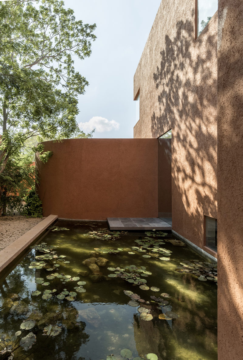 Dom na obrzeżach M&eacute;ridy – r&oacute;wnowaga między tradycją a wsp&oacute;łczesnością