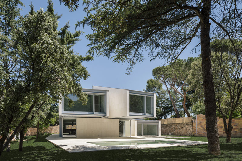 Nietypowa forma domu w Torrelodones