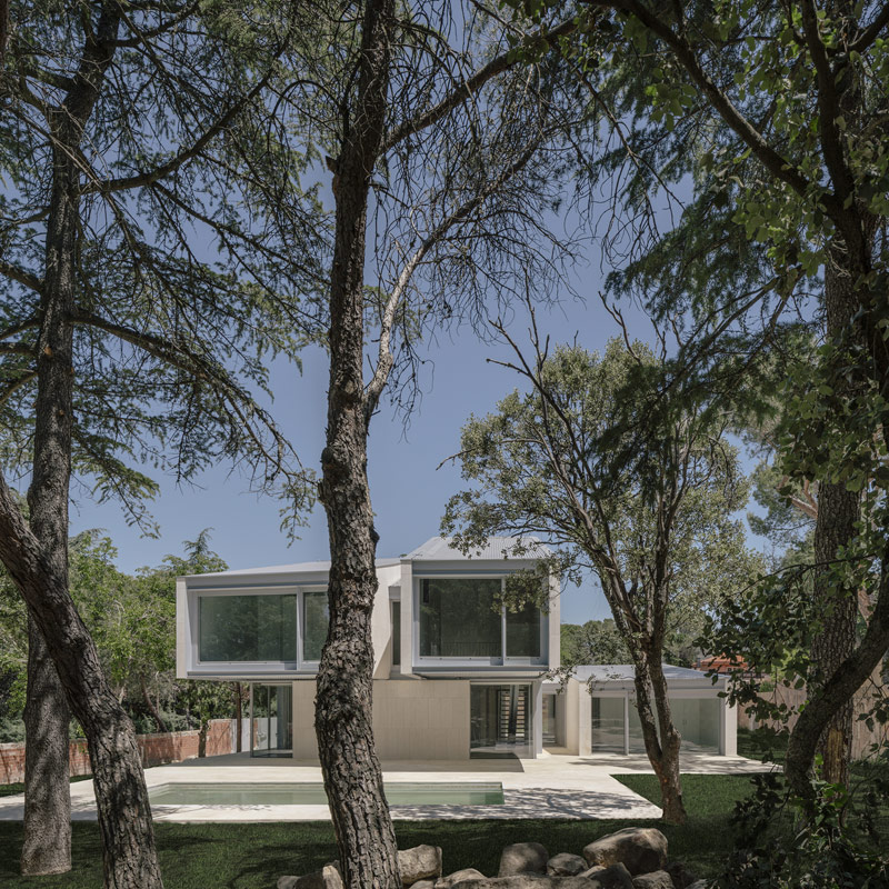Nietypowa forma domu w Torrelodones