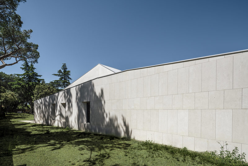 Nietypowa forma domu w Torrelodones