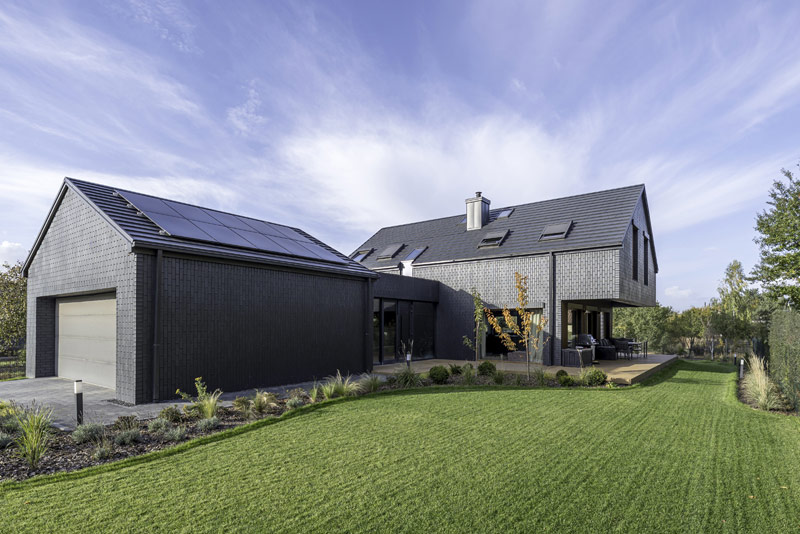 Ciemny dom w Kampinosie