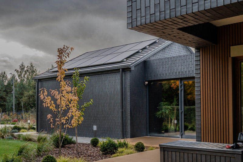 Ciemny dom w Kampinosie