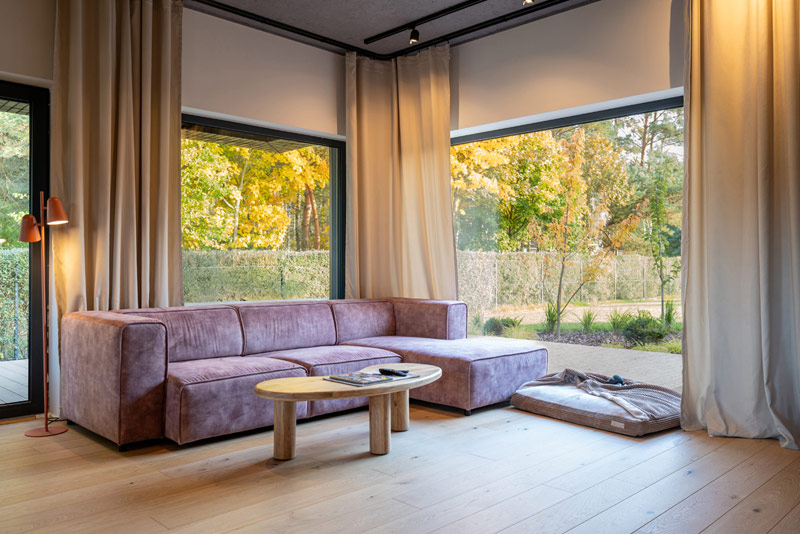 Ciemny dom w Kampinosie