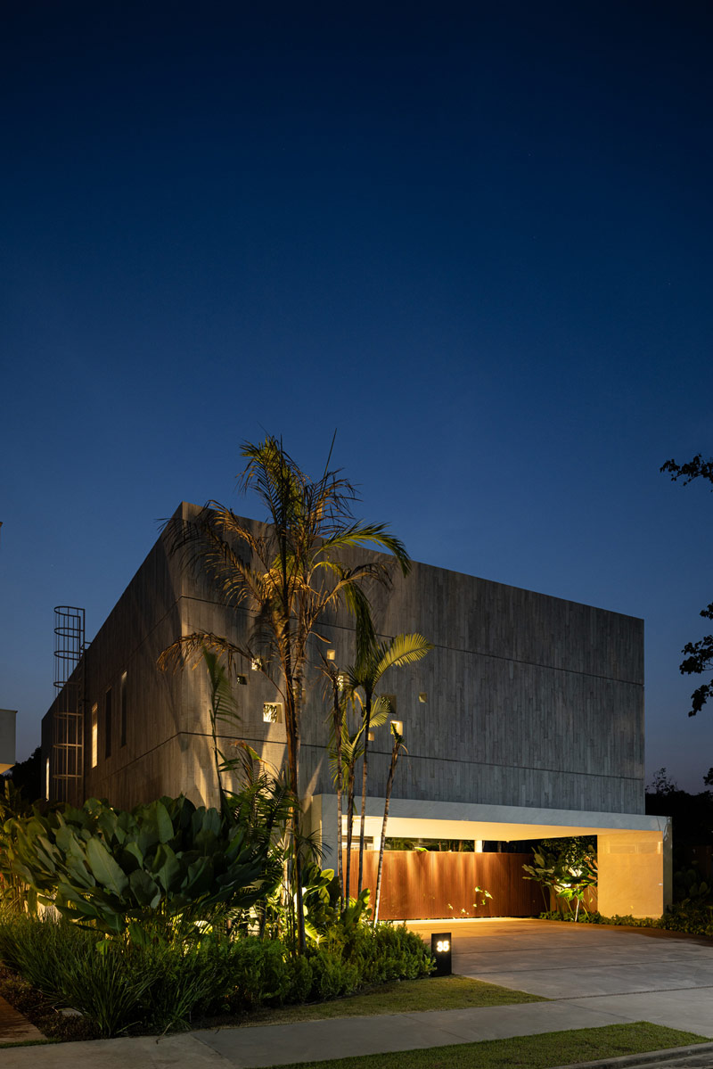 Minimalistyczny dom dla klienta wrażliwego na światło