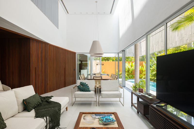 Minimalistyczny dom dla klienta wrażliwego na światło