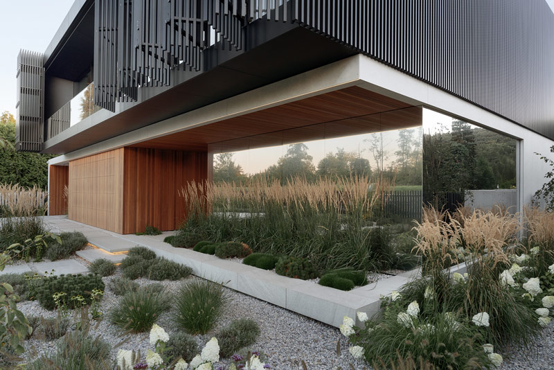 Luksusowy dom blisko natury i wnętrza w duchu quiet luxury