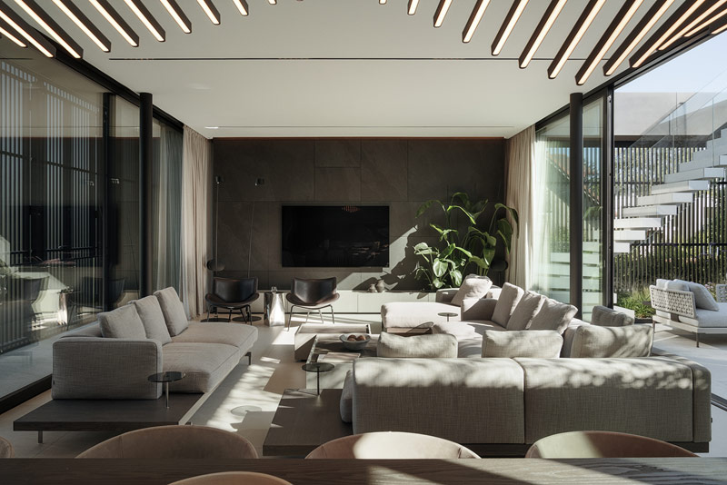 Luksusowy dom blisko natury i wnętrza w duchu quiet luxury