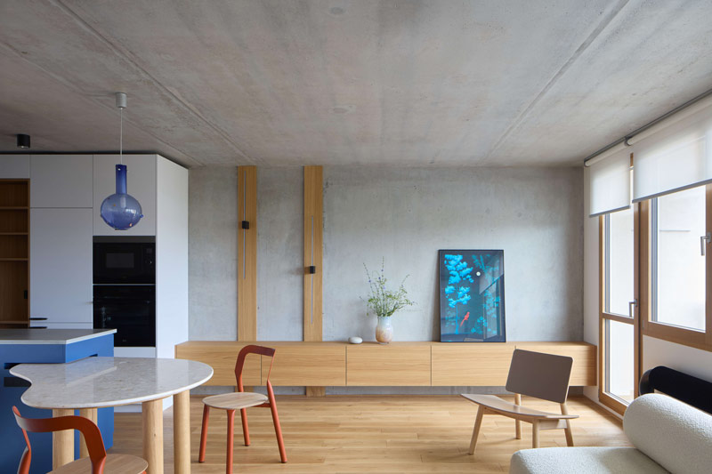 Oryginalne mieszkanie w bloku inspirowane morzem i dynamiką miasta