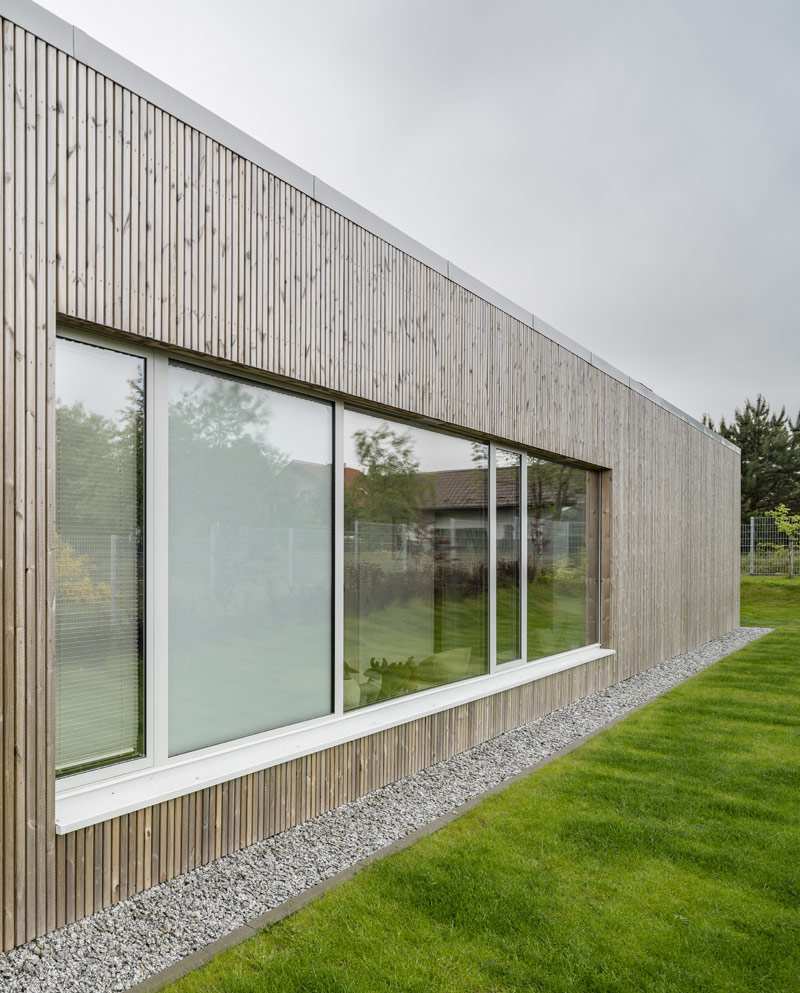 Architektura spokoju: Dom na skraju sosnowego lasu