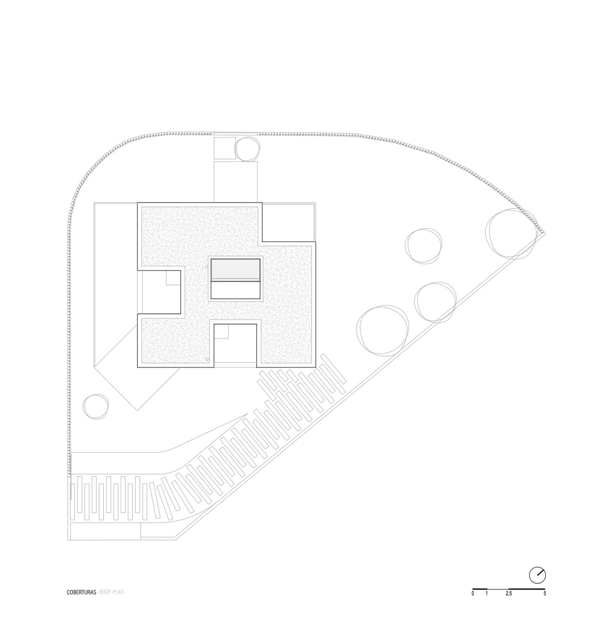 Nietypowa, geometryczna bryła domu w środkowej Portugalii