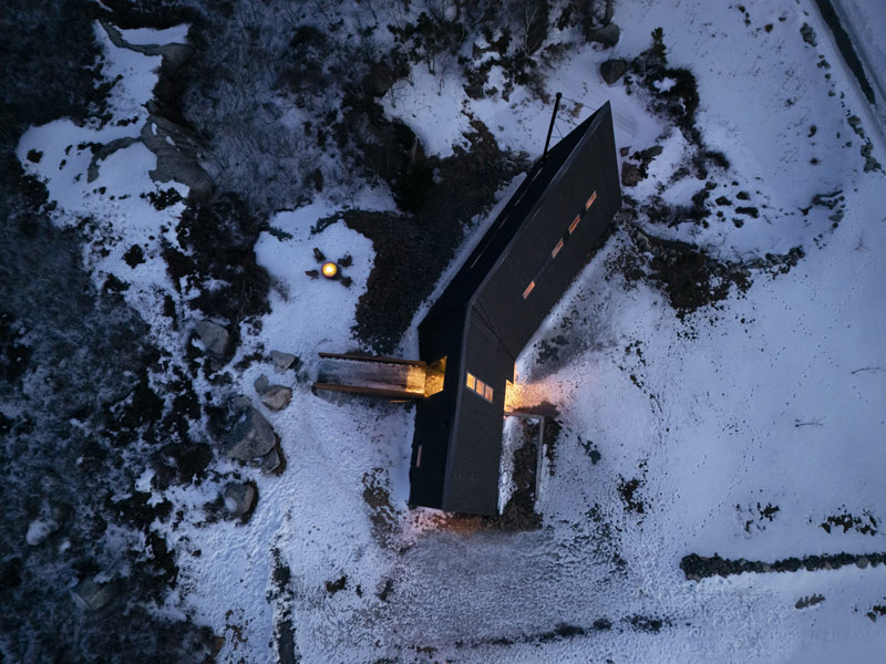 Eksperymentalny dom na skale