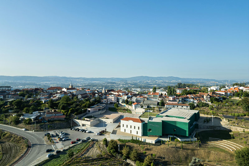 Nowoczesne centrum kultury w Penafiel