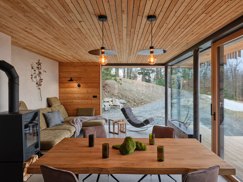 Wsp&oacute;łczesna g&oacute;rska chata inspirowana beskidzkim krajobrazem